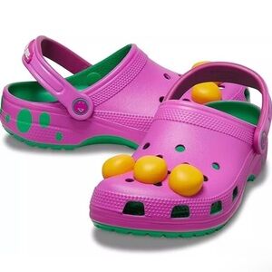 NWT Crocs Kids/ Juniors Clogs US J2 - Barney Classic Clogs with Jibbitz